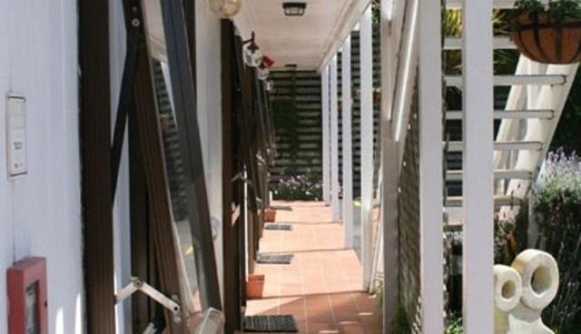 88 Wallace Court Motel Веллингтон Экстерьер фото