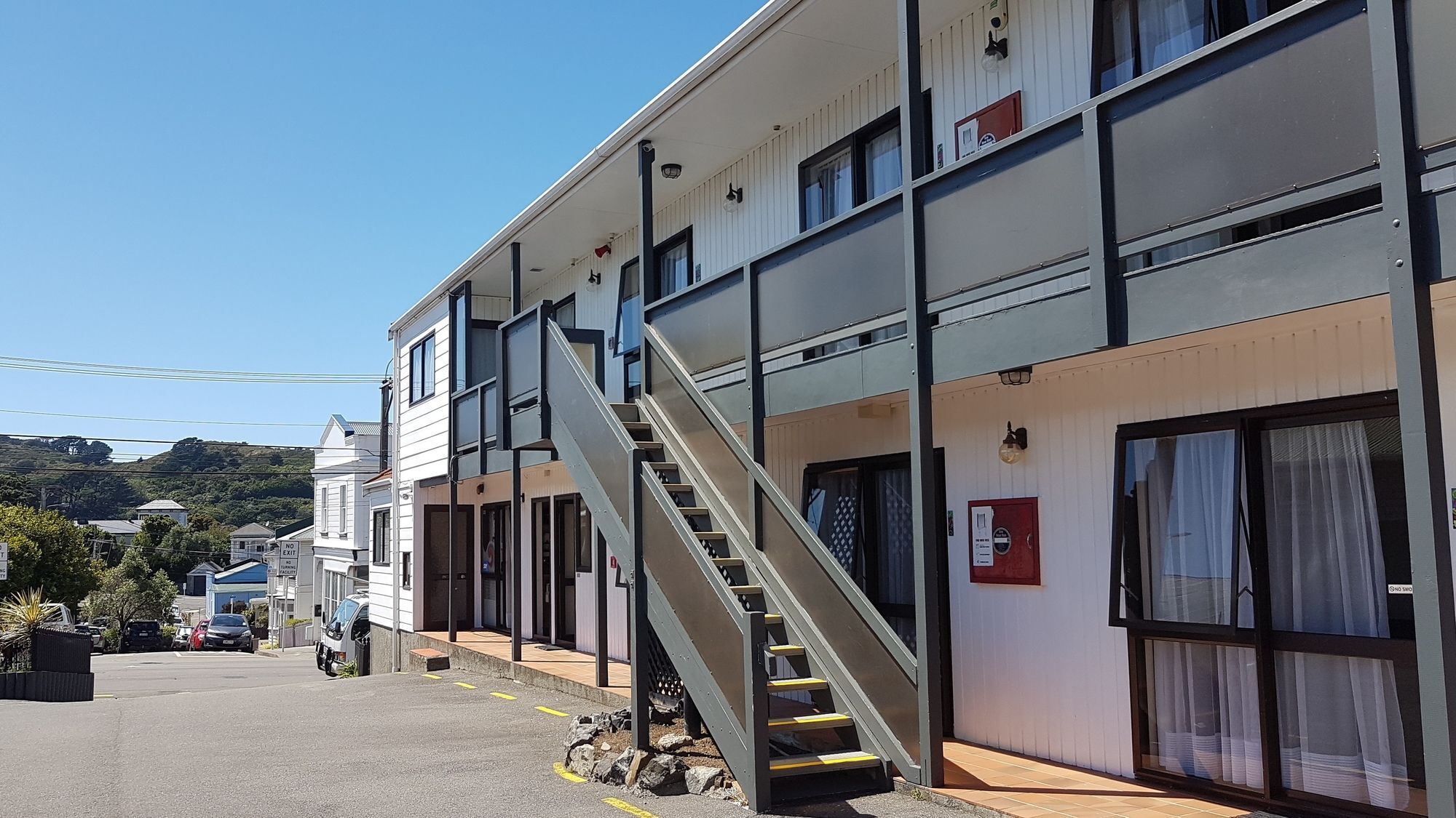 88 Wallace Court Motel Веллингтон Экстерьер фото