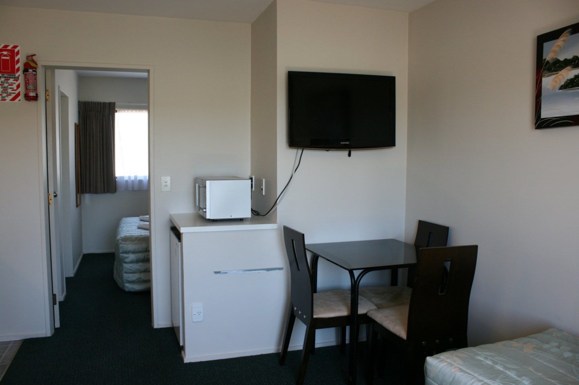 88 Wallace Court Motel Веллингтон Экстерьер фото