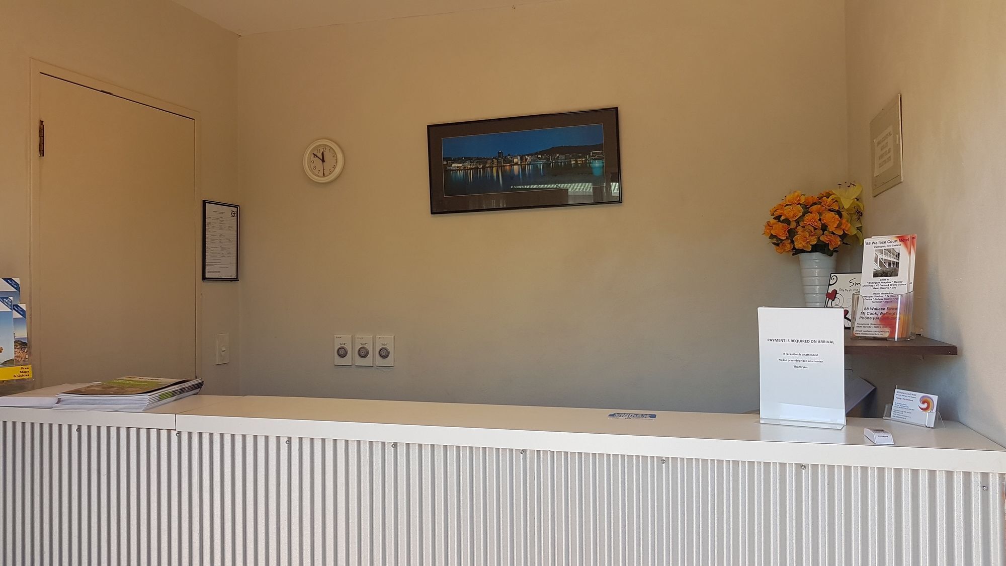 88 Wallace Court Motel Веллингтон Экстерьер фото